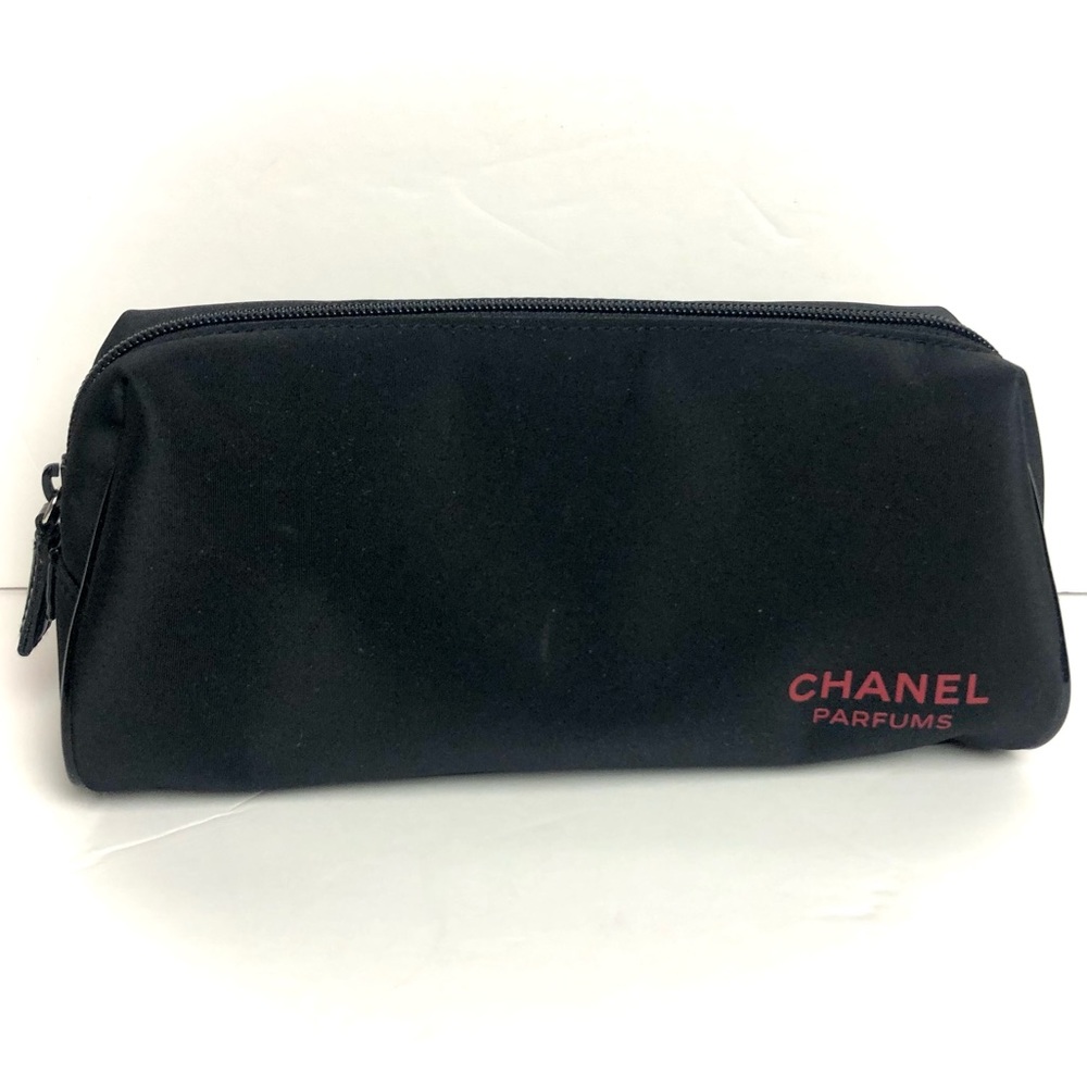 CHANEL Parfums Zipper Closure Nylon Cosmetic Bag with RED logo lining. - Picture 3 of 7
